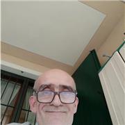 Laureato Farmacia impartisce lezioni di chimica a studenti medie superiori e università